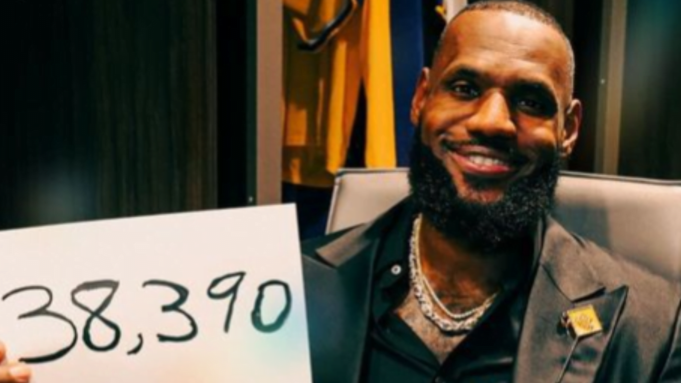 Lebron James é o novo recordista de pontos da NBA