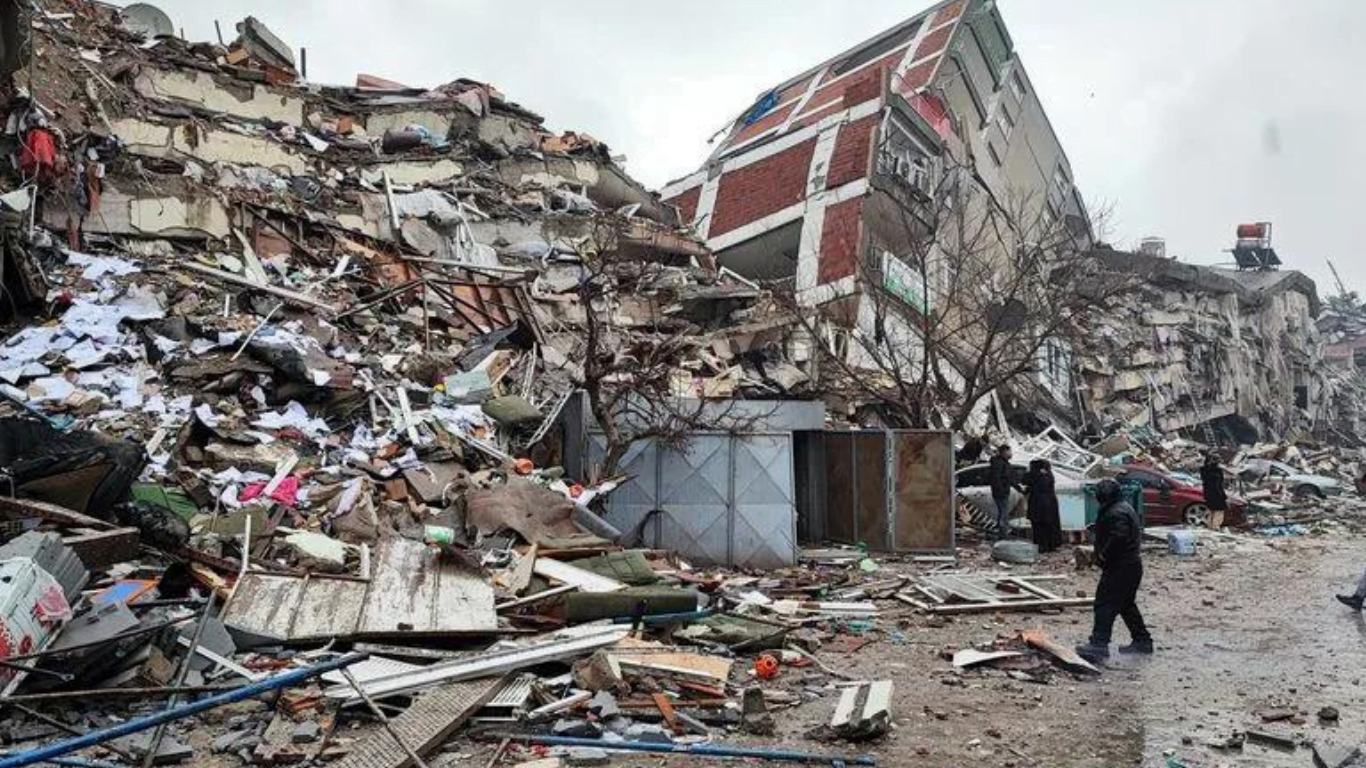 Terremoto na Turquia e Síria deixa mais de 2.600 mortos