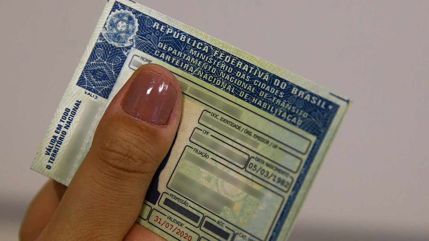 Vítimas de catástrofes naturais têm direito à emissão gratuita de documentos