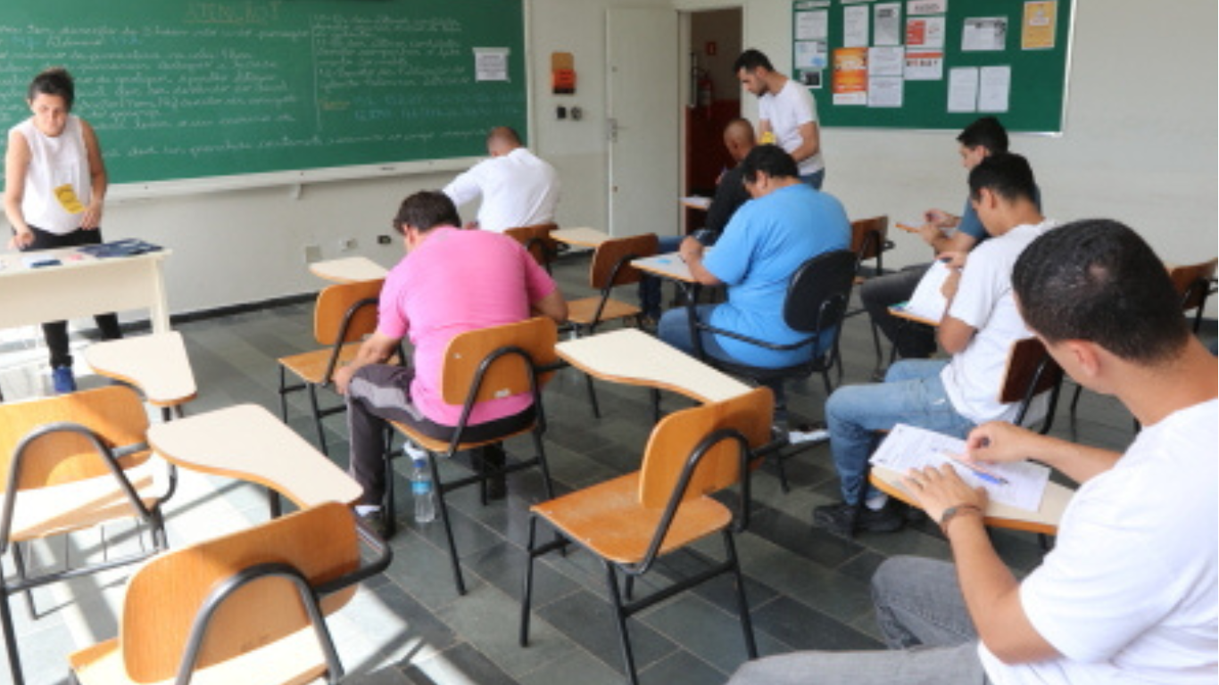 Prefeitura de Jacareí abre concurso público com 29 vagas, para oito cargos diferentes