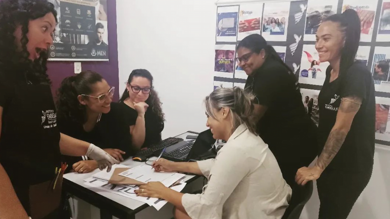 Moradores da Barra do Sahy terão serviço de beleza de graça