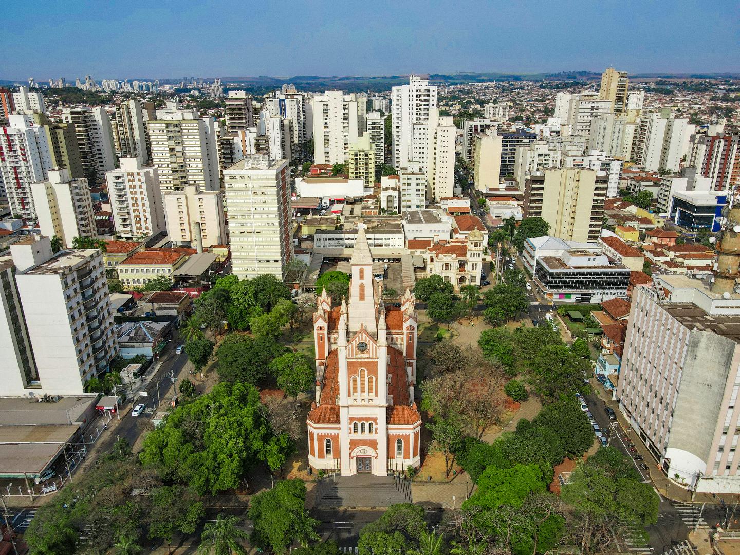 Orçamento recorde de Ribeirão foi enviado à Câmara