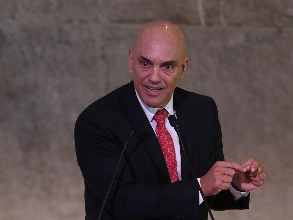 Moraes vota para tornar réus 100 dos denunciados por ataques golpistas de 8/1