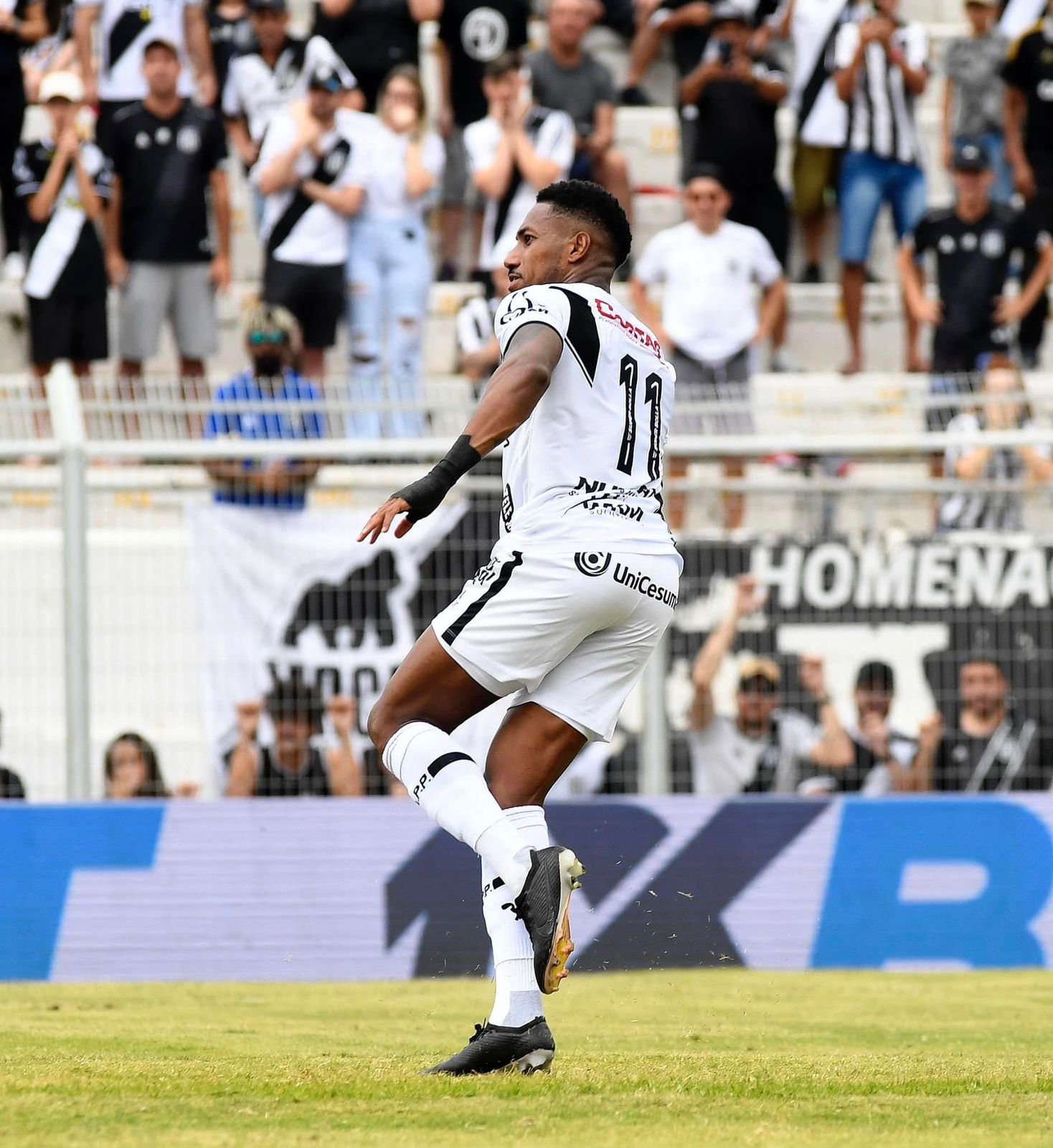 Ponte vence o Vila Nova, no Majestoso e sai da Zona do rebaixamento