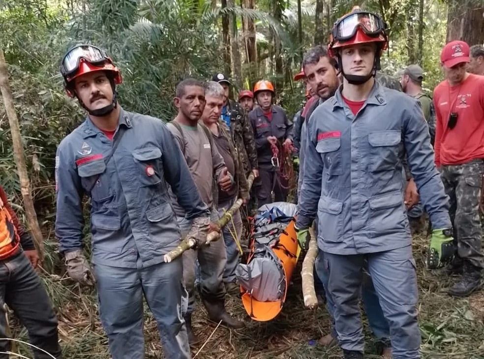 Homem mira em javali, mas mata amigo com tiro durante caçada
