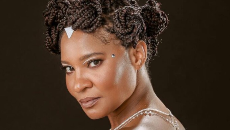 Aniversário de Larissa Luz: confira as conquistas da artista na música