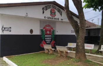 Quadrilha armada sequestra dono e funcionários de buffet, levando quase 12 mil reais