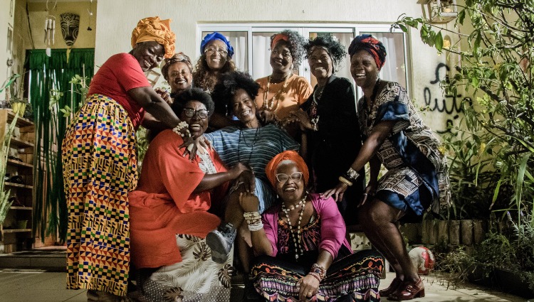 Izzy Gordon e Pastoras do Rosário fazem show inédito na Casa de Francisca
