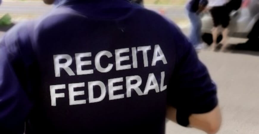 Fiscais da Receita Federal preparam greve nesta terça