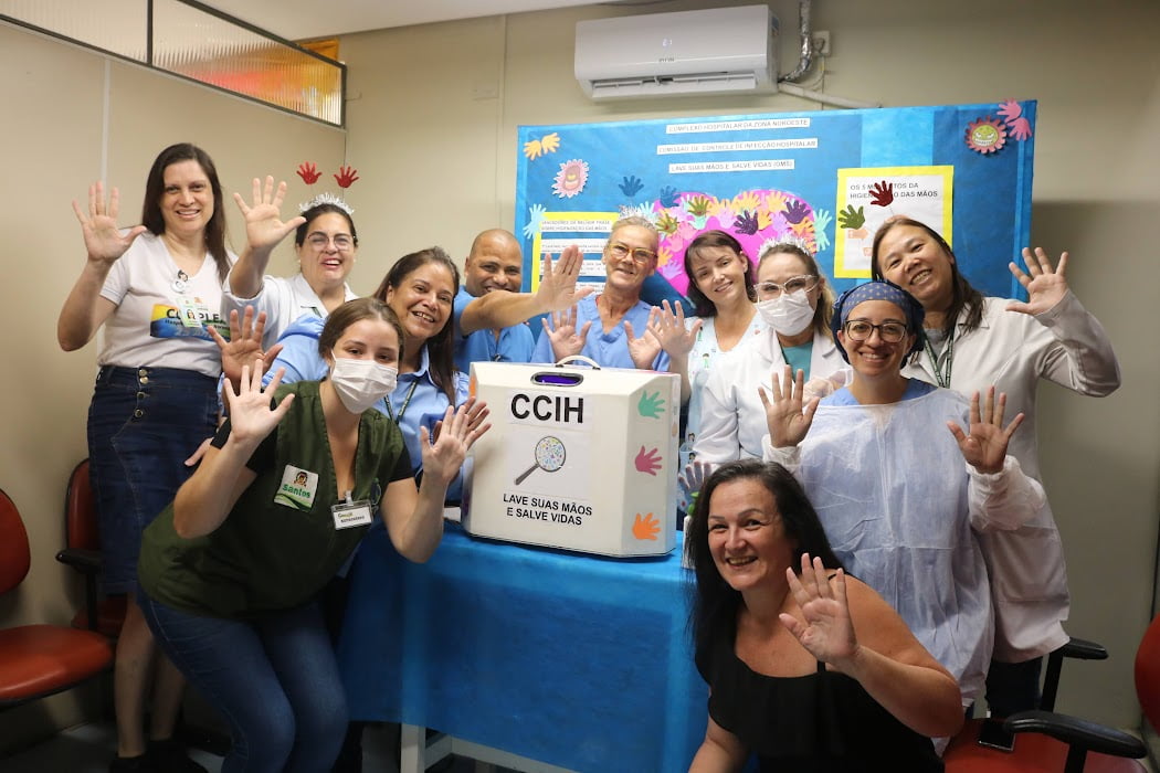 Unidade de saúde de Santos promove campanha de conscientização sobre a higienização das mãos