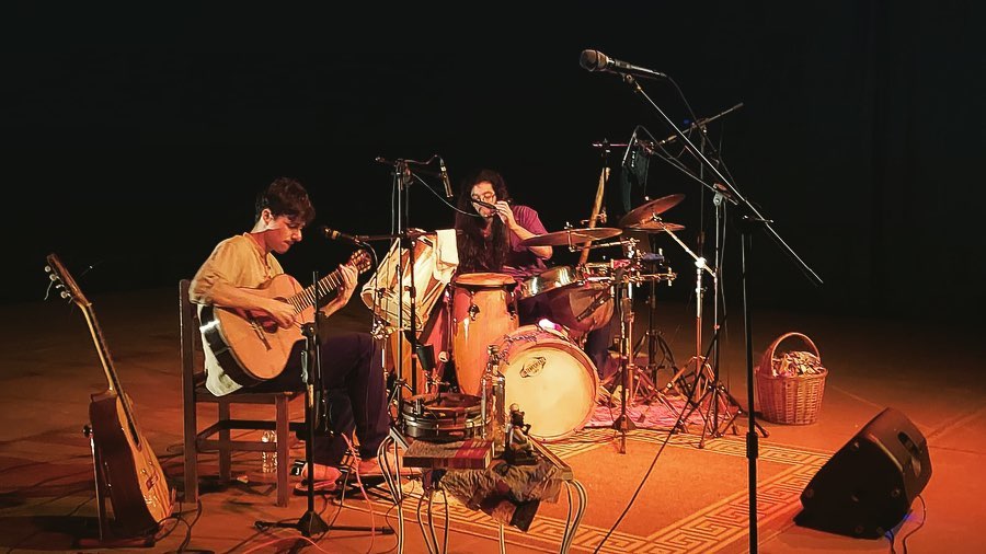 Teatro Castro Mendes tem show “Lagarta de Fogo” com Duo Tatarana