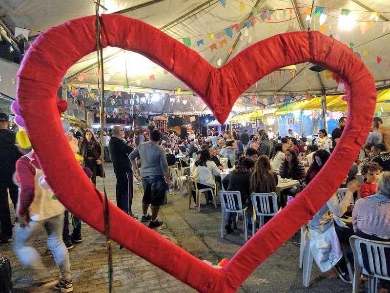 Quermesse da Sagrada Família é opção de lazer no aniversário de Guarujá