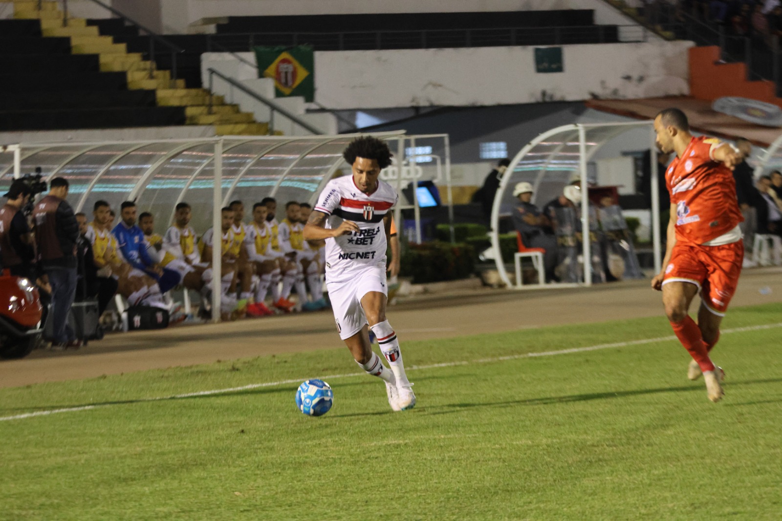 Botafogo decepciona, empata em casa e não volta ao G4