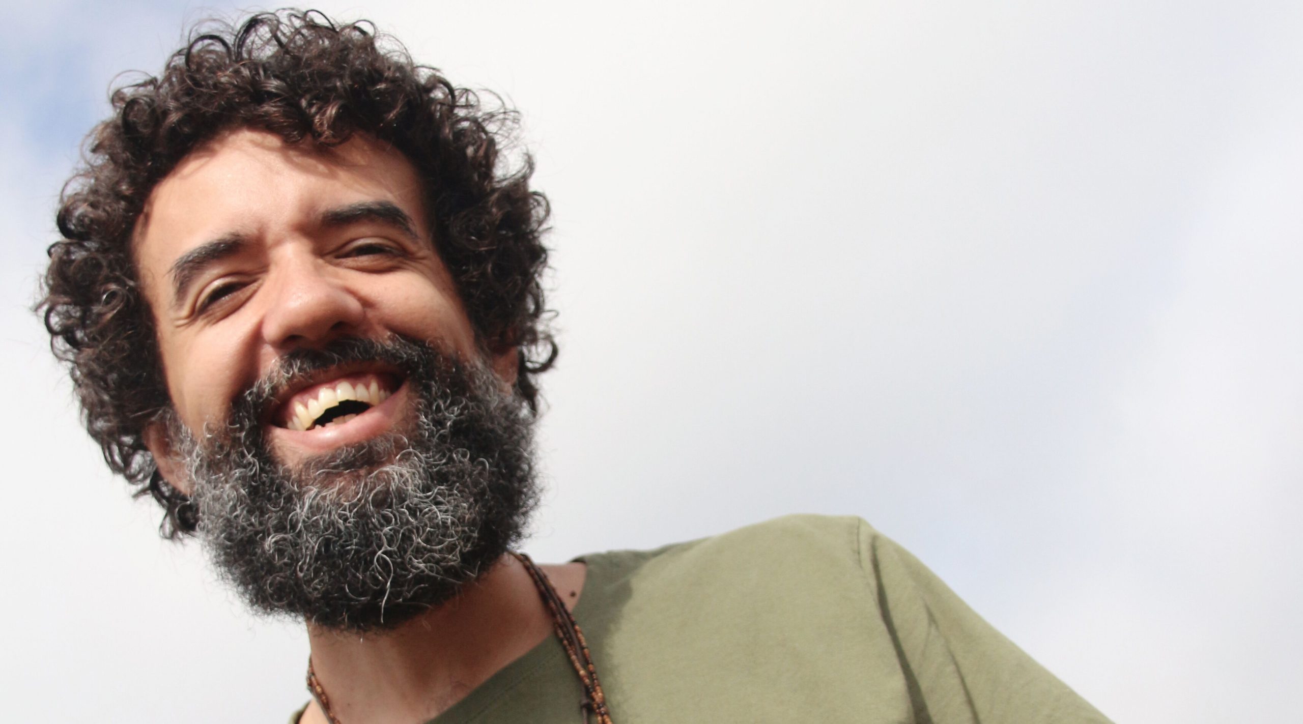 José Cândido lança o single “Com Você”.