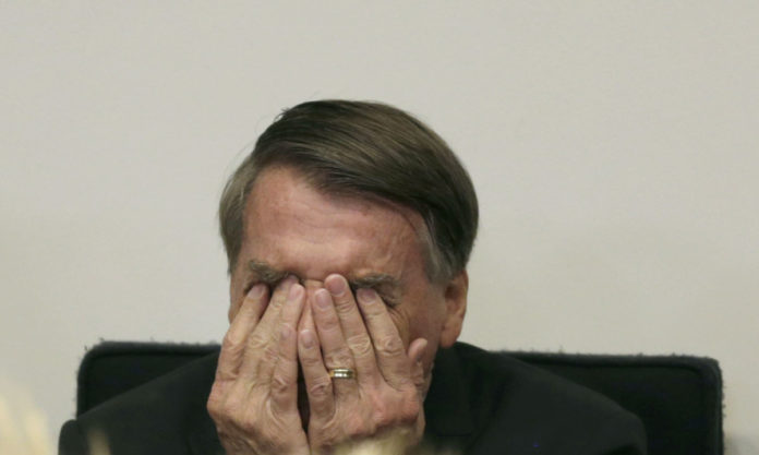 Bolsonaro é internado em SP para tratar distúrbios digestivos