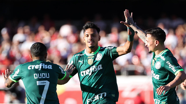 Palmeiras vence São Paulo
