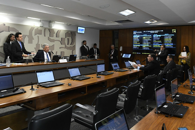 Comissão do Senado aprova projeto que prorroga até 2027 desoneração da folha