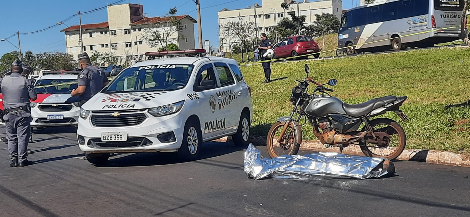Homem morre ao ser atropelado por motociclista enquanto atravessava avenida em RP