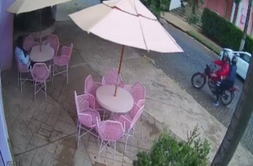 Vídeos | Casal é preso após sequência de assaltos em RP