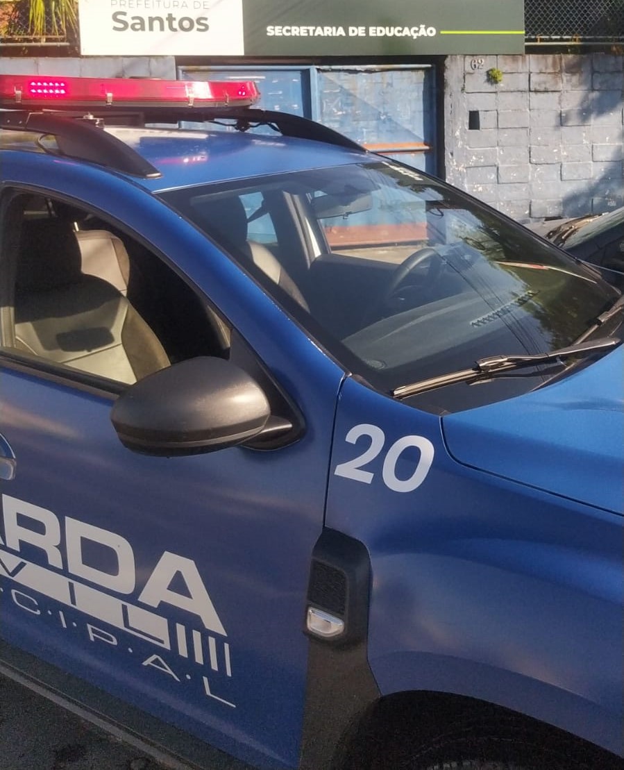 Guarda de Santos prende acusado de provocar danos em edifício no Centro
