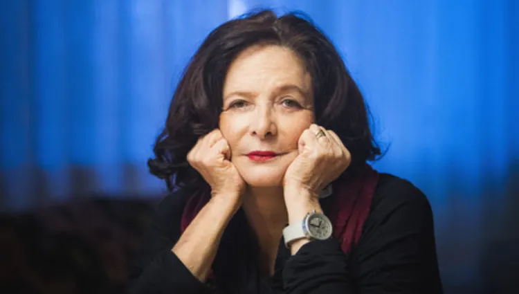 Heloisa Buarque de Hollanda é a convidada de hoje, no Vozes da Vez