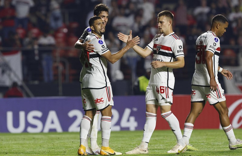 São Paulo vence Tigre e vai às oitavas da Sul-Americana