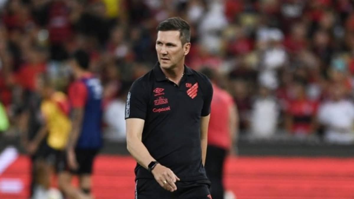 Paulo Turra é o novo técnico do Santos