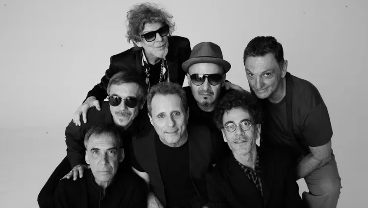 10 curiosidades sobre a carreira e sucesos da banda Titãs