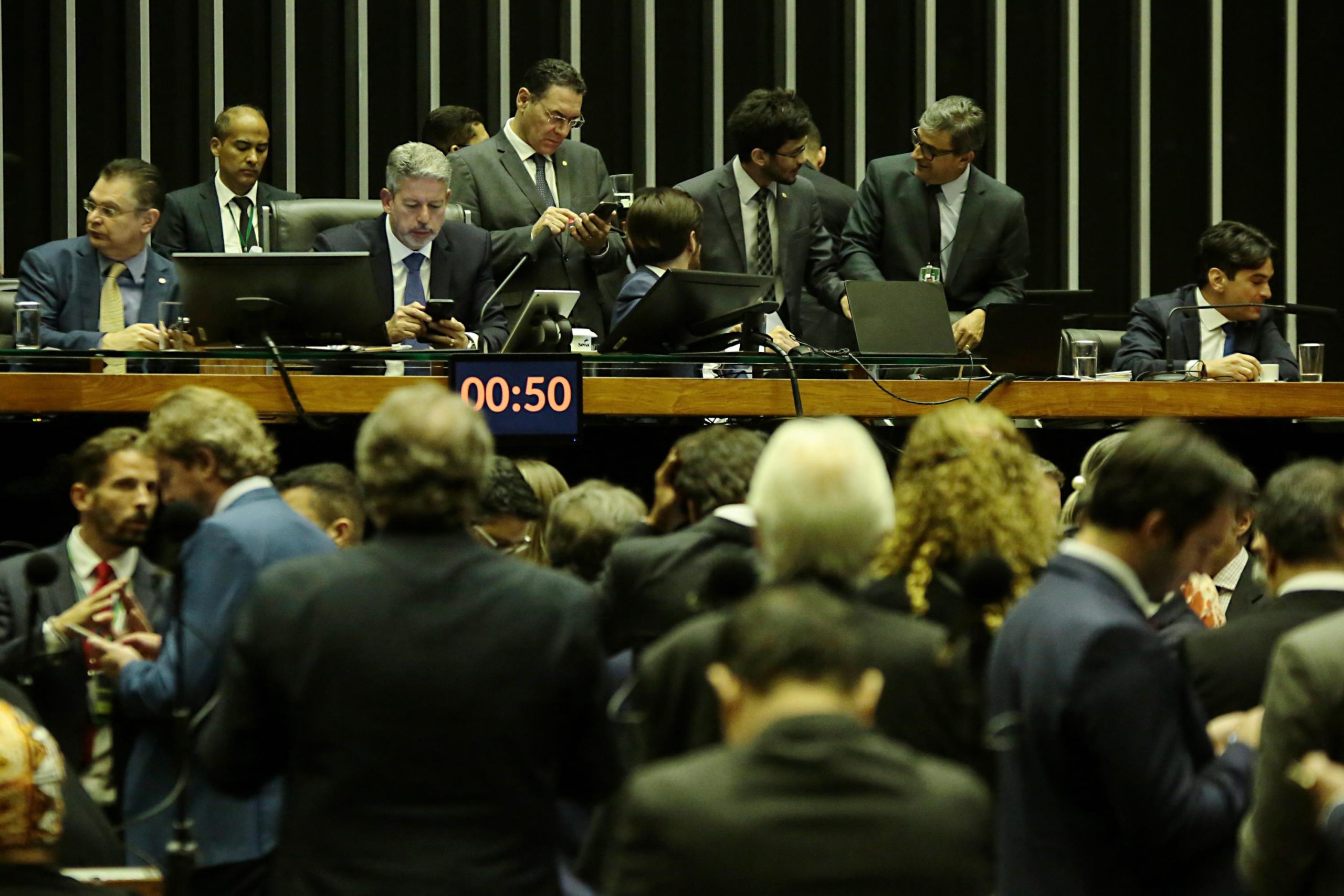 Governador do MT pede que Senado defina alíquotas na reforma tributária