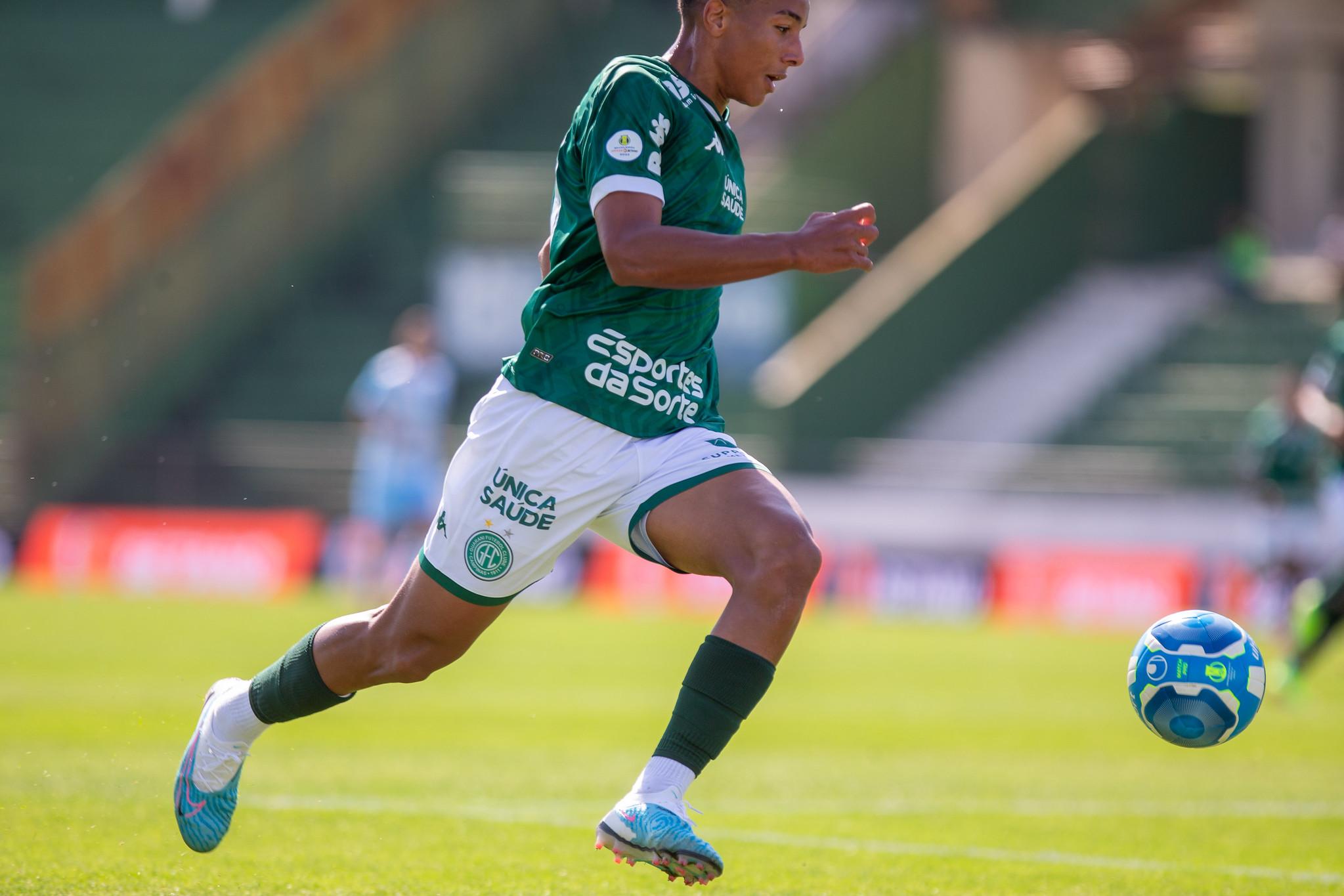 Promessa do Guarani, Yan revela sensação de estrear no profissional com 17 anos