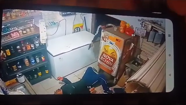 Vídeo | Briga em bar da região termina com dois mortos
