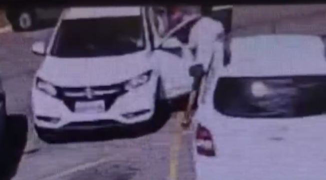 Flagrante em Jundiaí: dupla rouba carro em estacionamento de supermercado