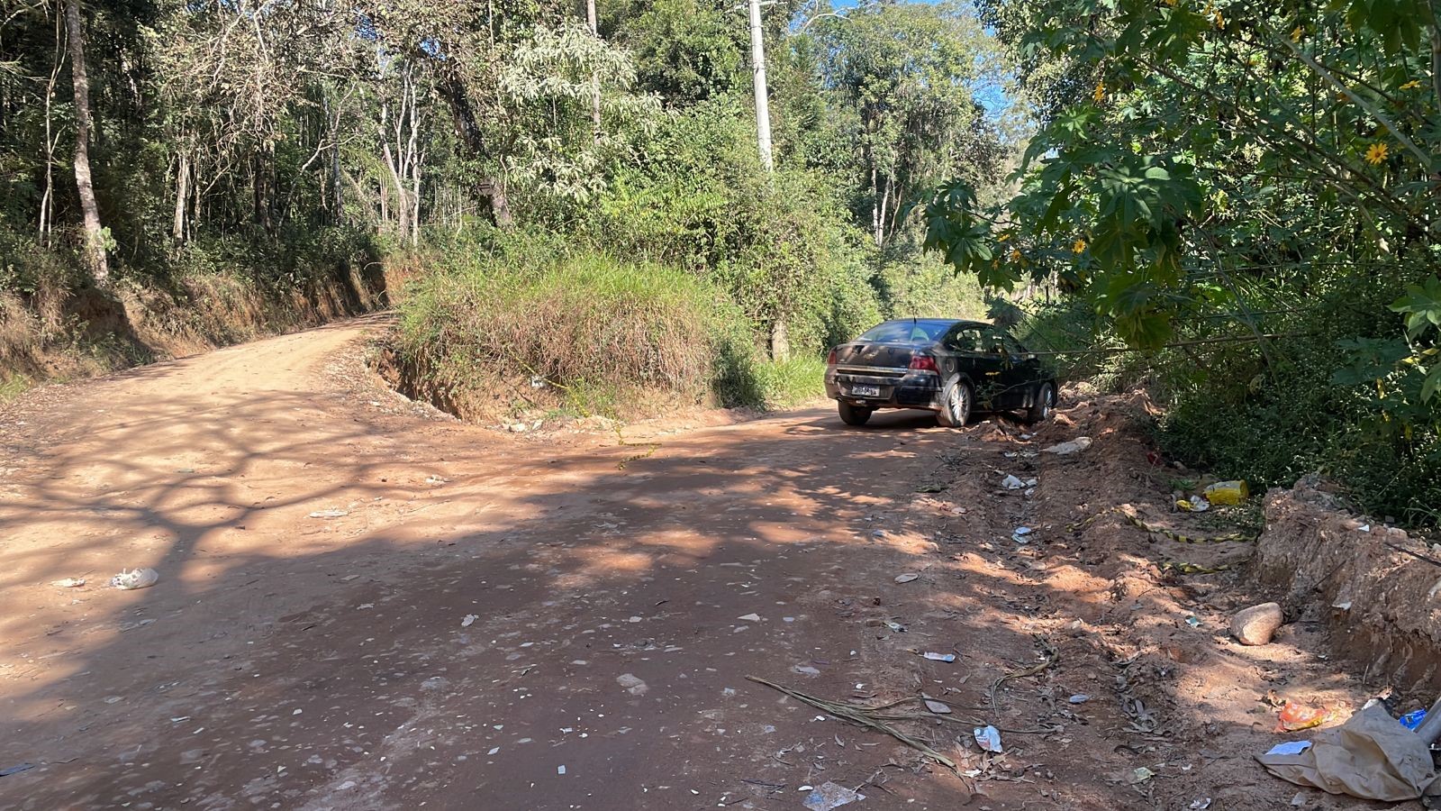 Homem é encontrado morto na área rural de Atibaia Homem é encontrado morto na área rural de Atibaia
