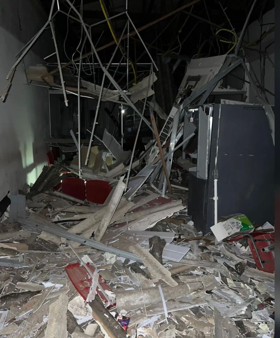 Bando armado explode bancos em Santa Branca