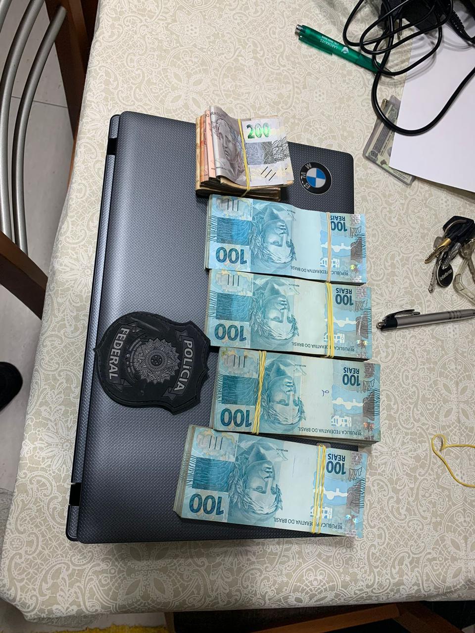 VÍDEO – PF faz operação contra crimes financeiros, bloqueia R$ 129 milhões dos investigados e mandados são cumpridos em Santos