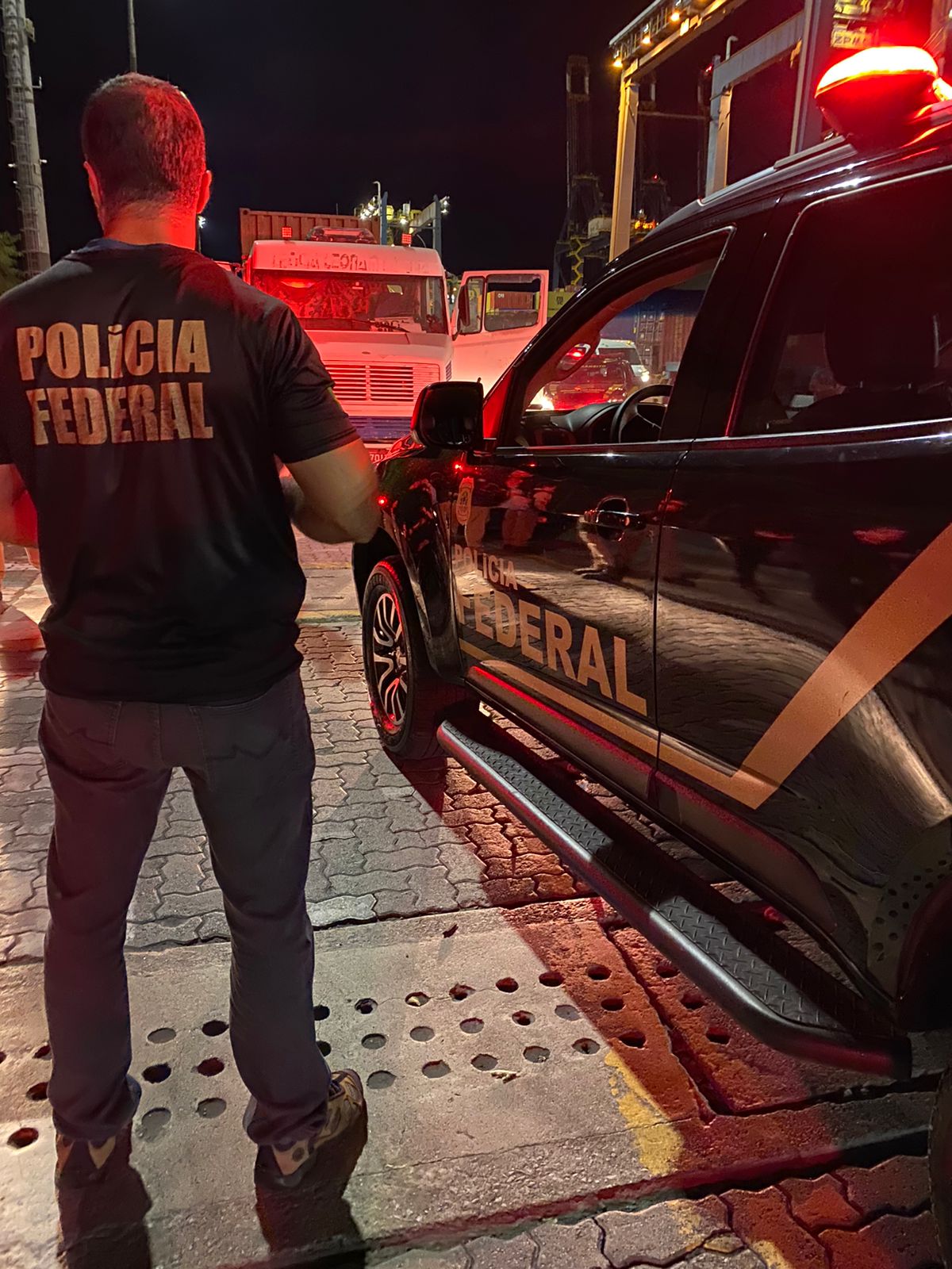 VÍDEO – Cocaína no Porto: PF apreende mais de 100 Kg da droga prontos para o embarque