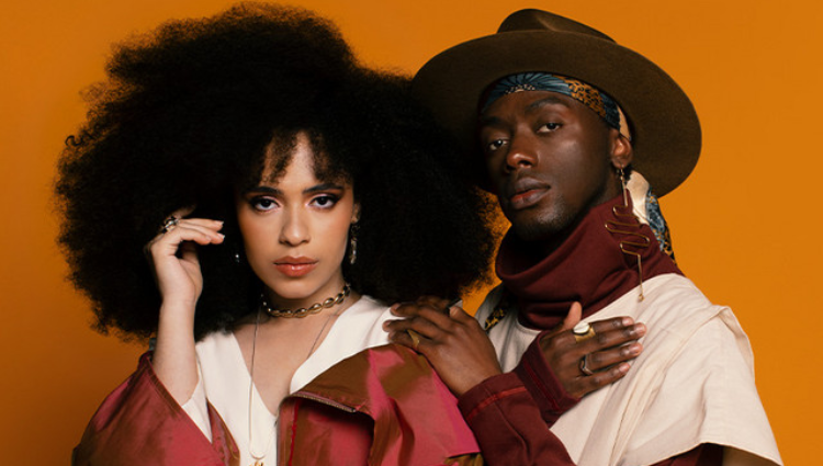 ÀVUÀ: o duo na vida e na arte, no Vitrine