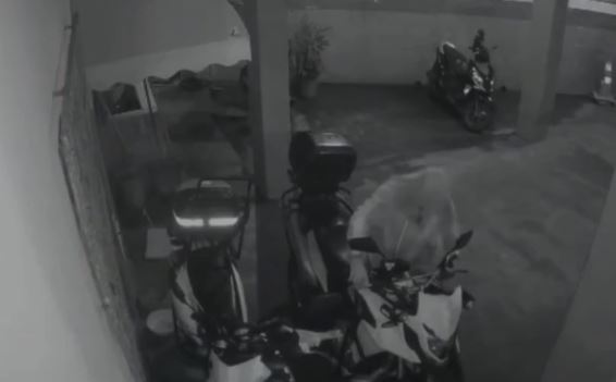 Trio de adolescentes furta motolância do SAMU de Mongaguá