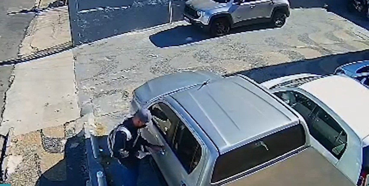 Caminhonete é furtada no estacionamento de academia em Campinas