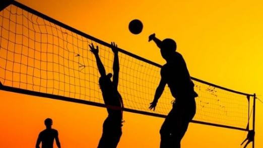 Quebra-Mar de Santos vira “arena de vôlei” em festival