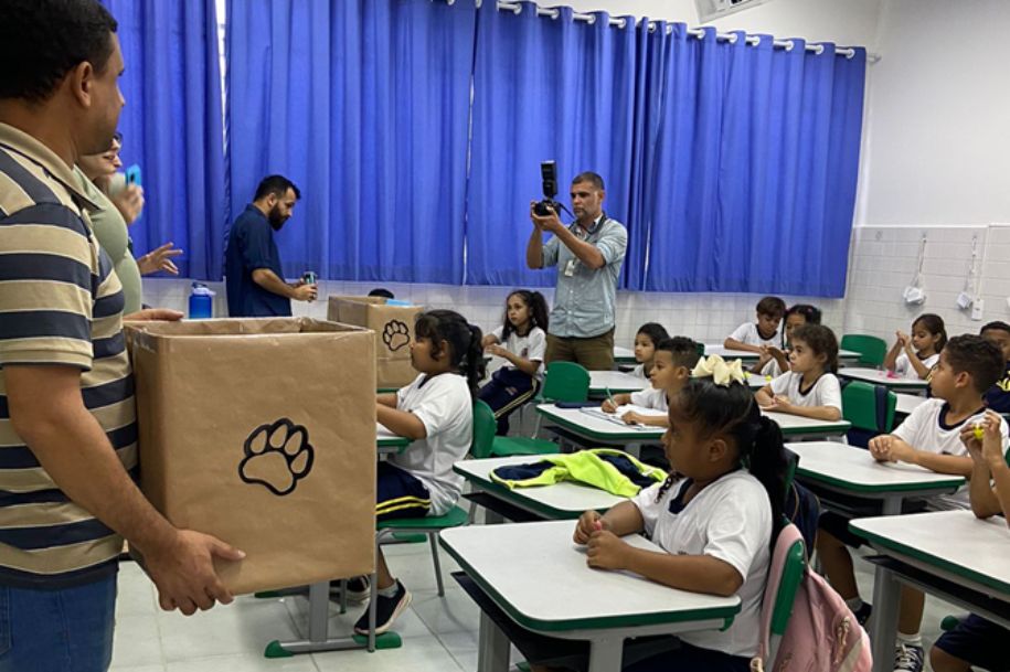 Campanha do Agasalho Pet acontece nas escolas de São Vicente