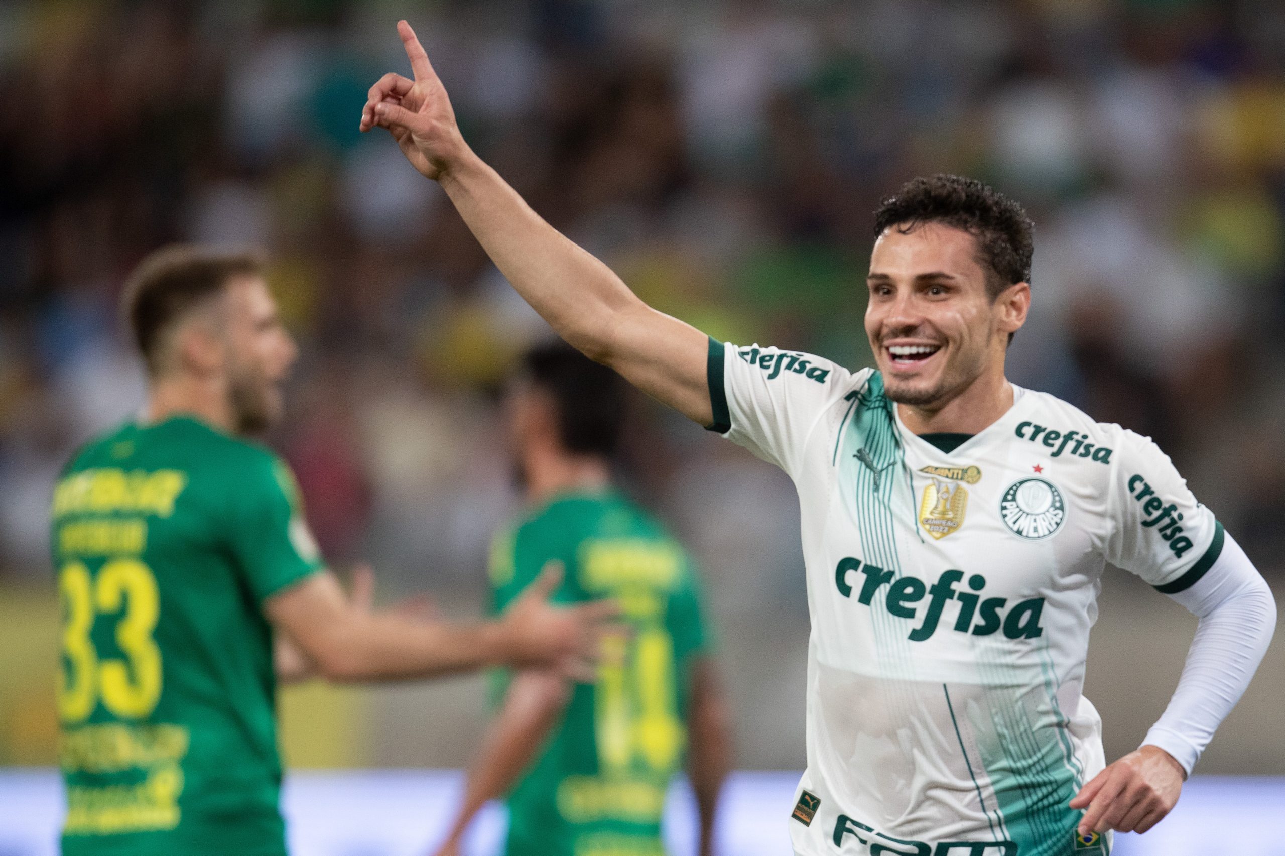 Raphael Veiga jogador do Palmeiras comemora seu gol durante partida contra o Cuiabá | Foto: Gil Gomes/AGIF/Folhapress