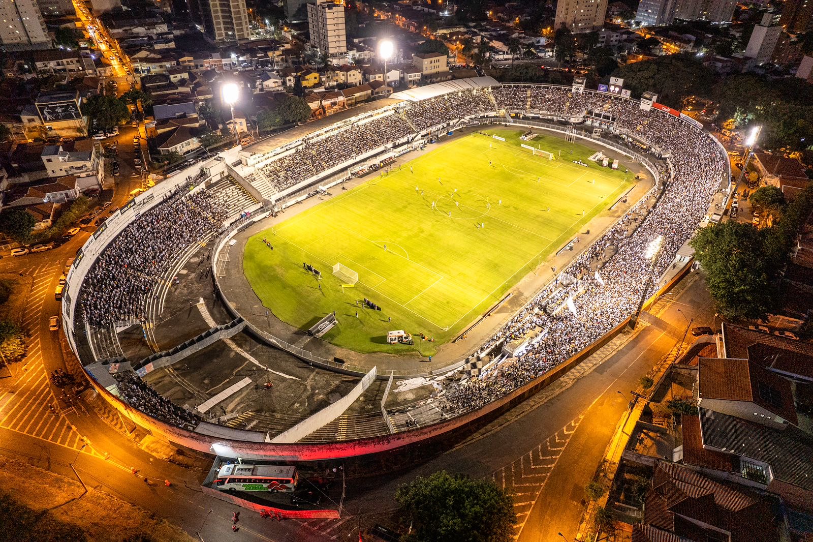 Léo Yasuda/Dronely/Especial PontePress