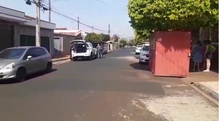 Homem de 42 anos é encontrado morto em contêiner de Ribeirão Preto e caso é investigado
