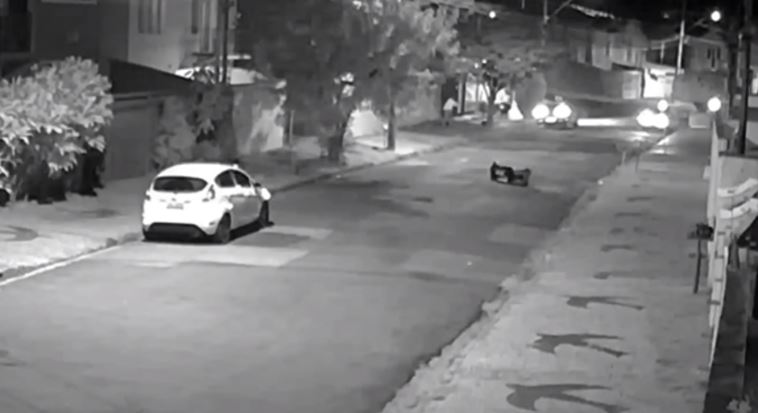 Câmeras flagram tentativa de assalto em Campinas