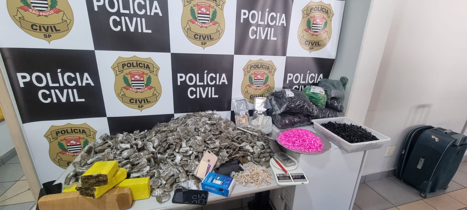 Três pessoas são presas em operação da Polícia Civil de Limeira