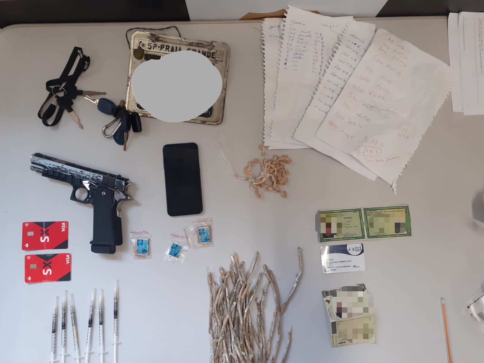 Polícia descobre depósito de drogas no Litoral e prende suspeito do tráfico