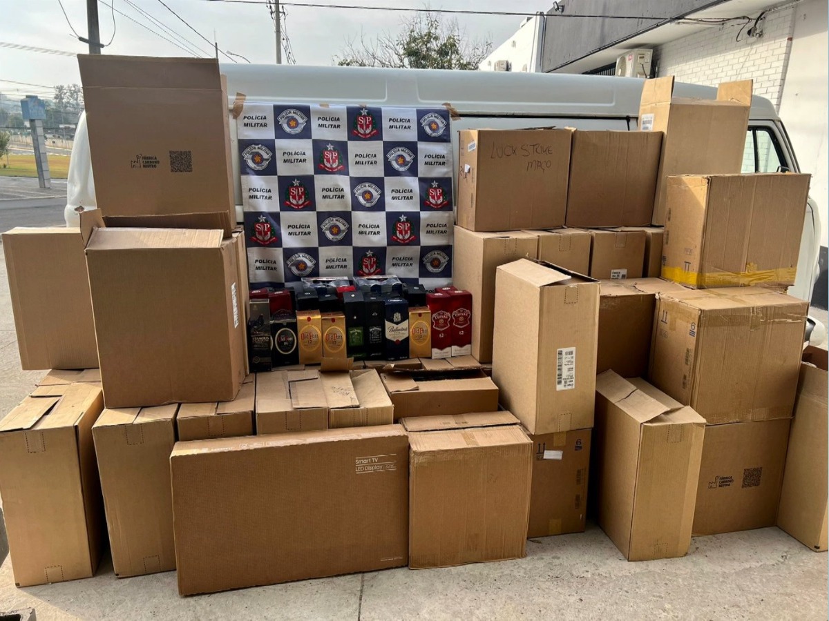 Ladrões flagrados durante tentativa de furto à empresa