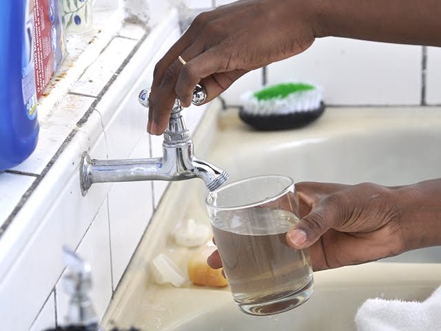 Potim: conta 700% mais cara, mas água tão ruim que não dá nem para cozinhar