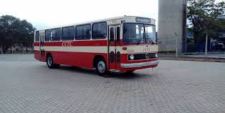 City Tour leva visitantes em pontos históricos de Campinas em ônibus antigo